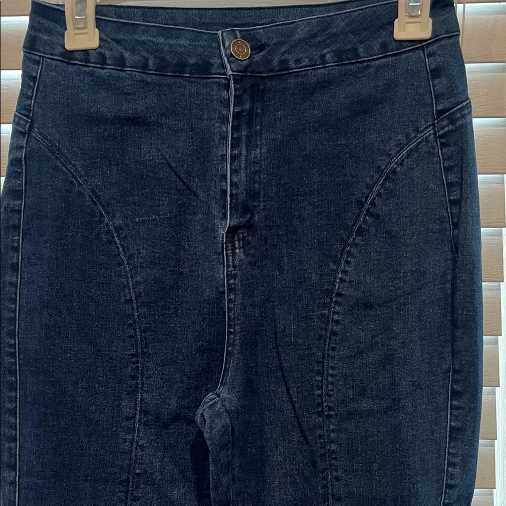 Classic Black Women's Jeans - Picture 2 of 3
